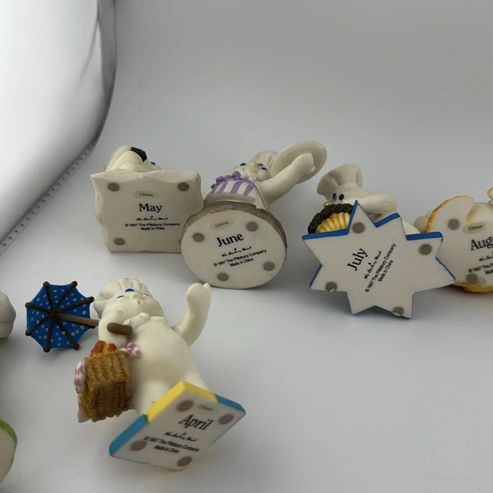 VTG The Pillsbury Doughboy Danbury Mint Ceramic Figurines Jan-Dec 1997 Bundle - Picture 14 of 16